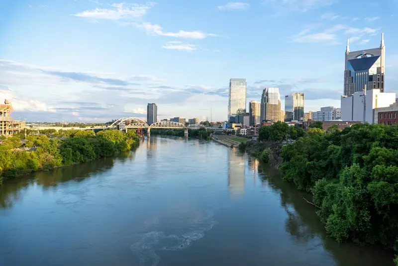 The Cumberland River at Nashville, upstream of Clarksville, on a clear day